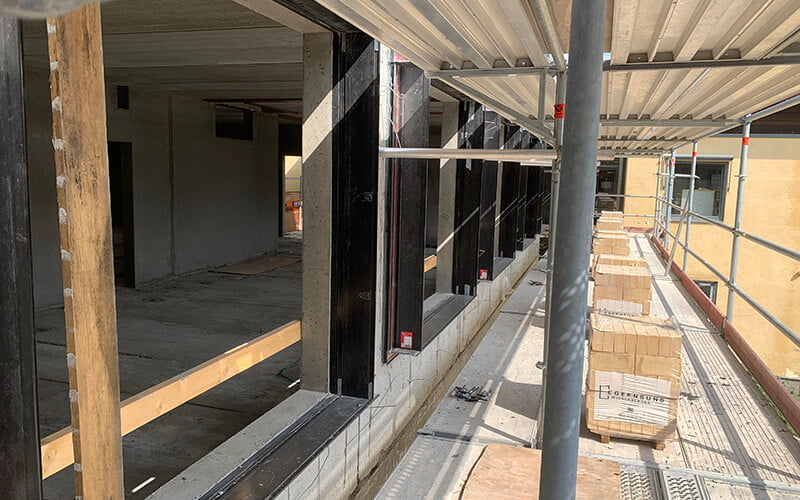 800-x-500-Combibyg_OUTFRAME Ljungdahl OUTFRAME Vinduesfals - Combi Byg