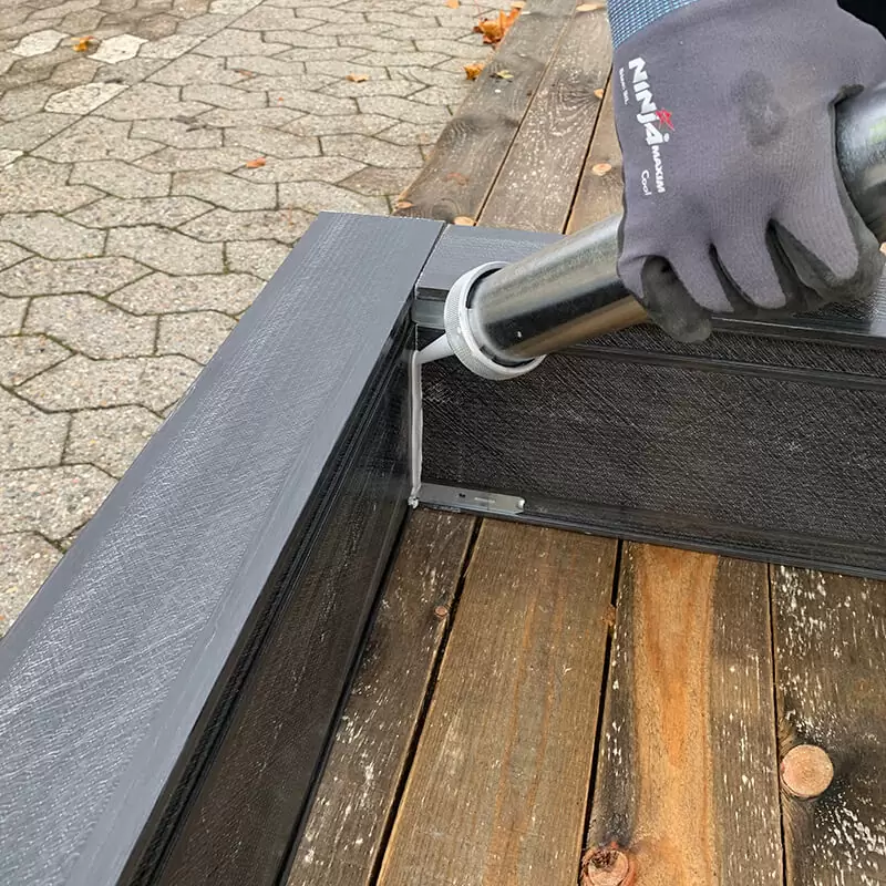 Forsegling af Ljungdahl OUTFRAME vinduesfals