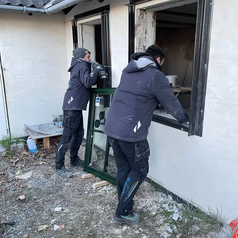 montage af Ljungdahl OUTFRAME vinduesfals