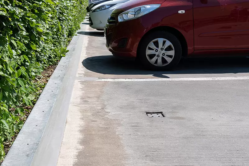 Overgangsfuge på parkeringsdæk på Amager